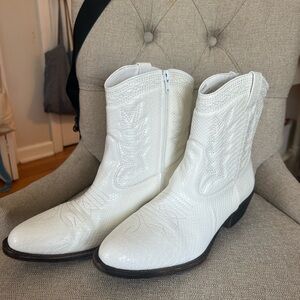 White cowgirl boots